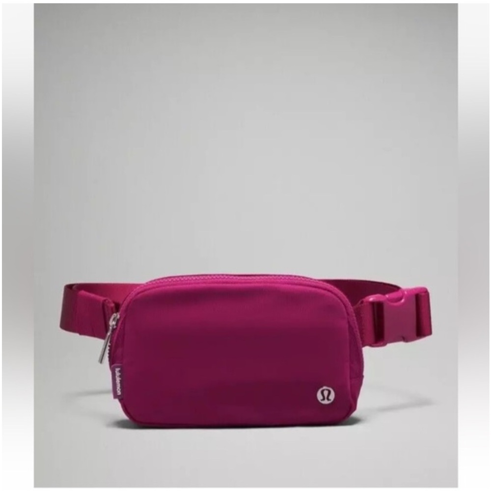 Lululemon everywhere belt bag 1L